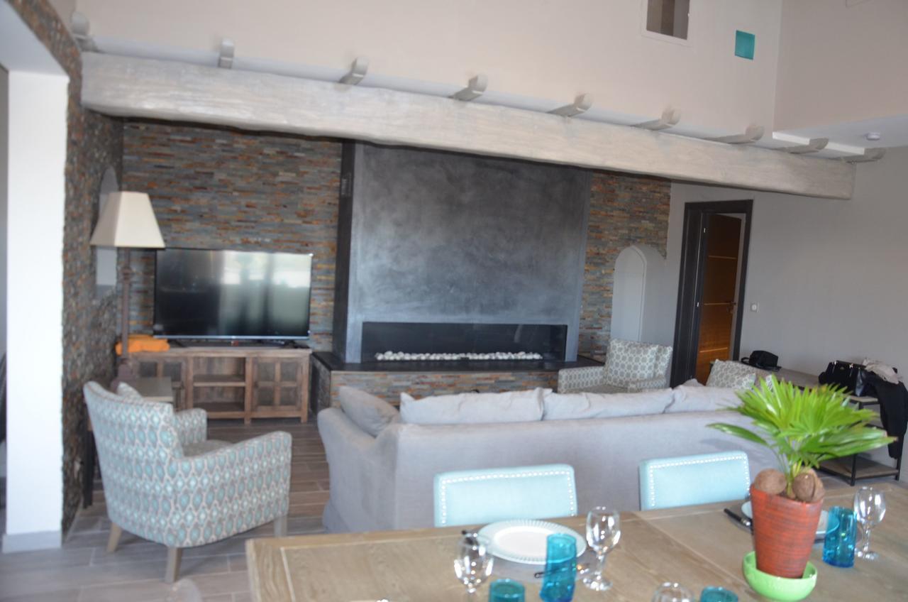 Belle Maison Avec Piscine Dans Les Hauteurs A Saint Raphael Esterno foto