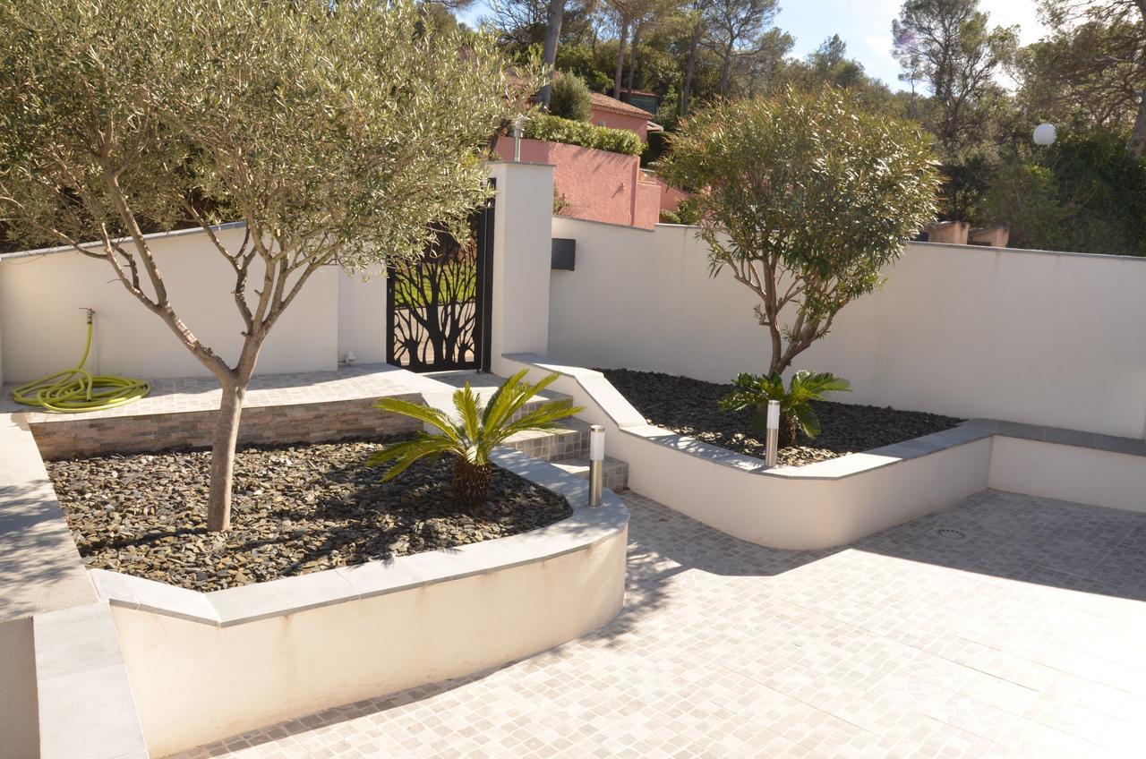 Belle Maison Avec Piscine Dans Les Hauteurs A Saint Raphael Esterno foto